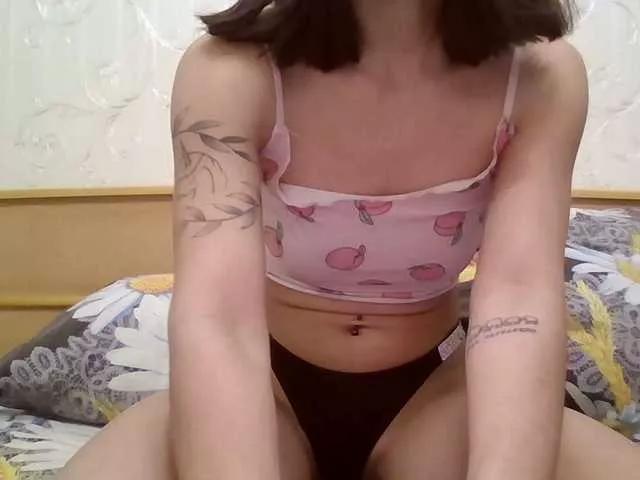 Adelina-Libby on BongaCams