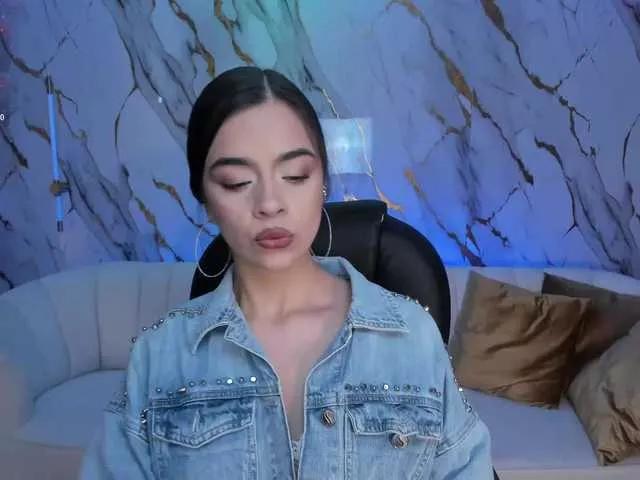 Freechat AlanaCraft on BongaCams