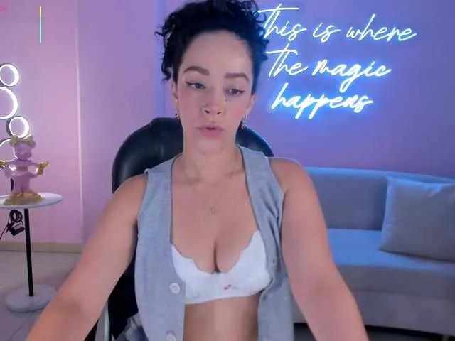 AlessaRomero on BongaCams