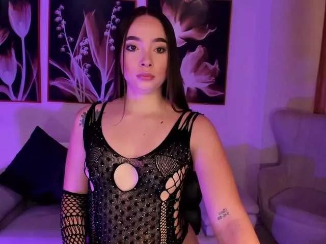 Freechat AlinaKravitz on BongaCams