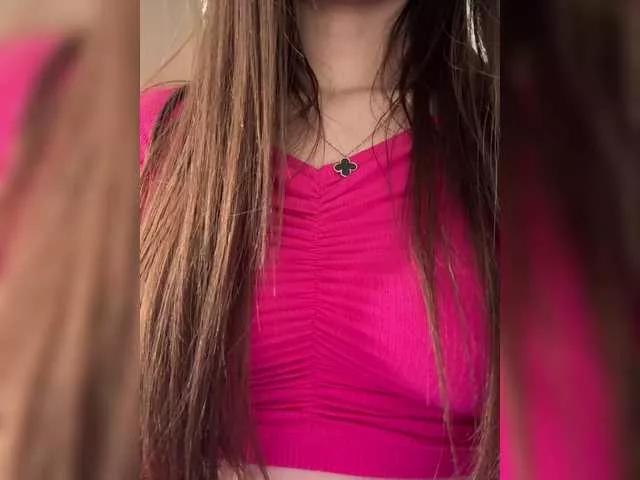 Alliina-leee on BongaCams