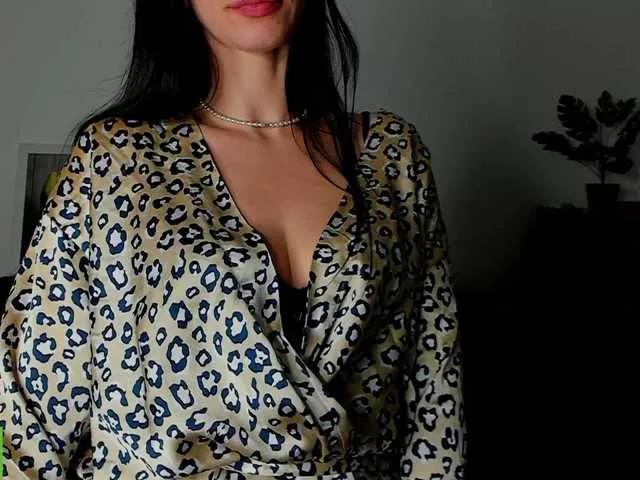 Annakillkiss — It turns me on when they give me tips and tokens and they also tell me compliments

I will only communicate with polite men and guys