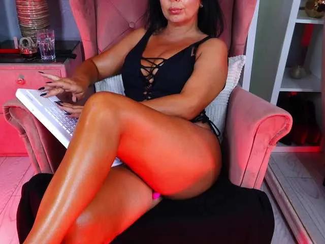 AQueenMonica on BongaCams