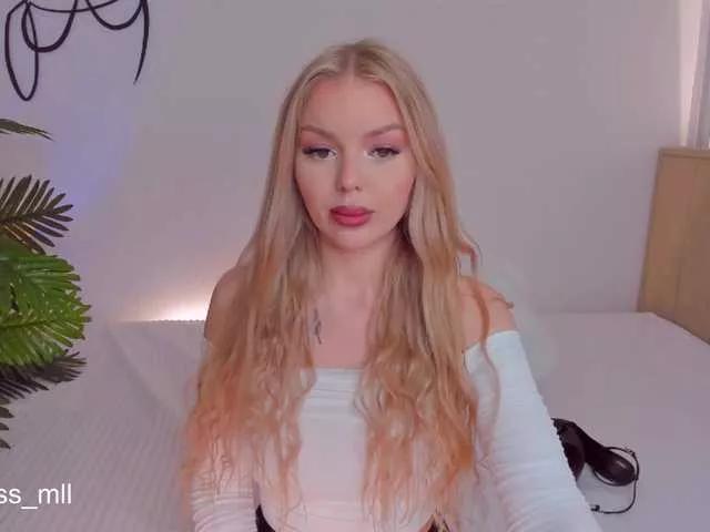 Freechat babysquirttt on BongaCams