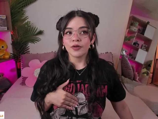 Freechat CammieFoalss on BongaCams