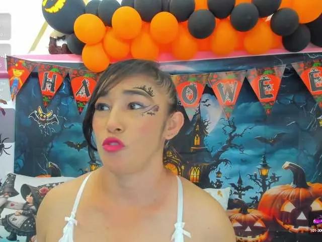 charlotte-111 on BongaCams