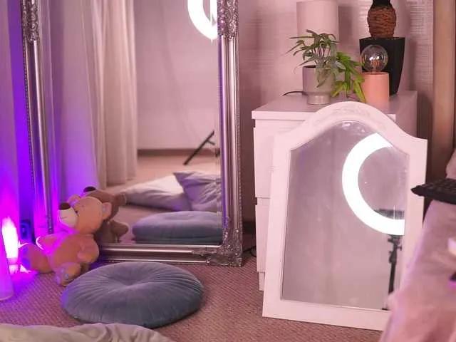 ChloeObril on BongaCams