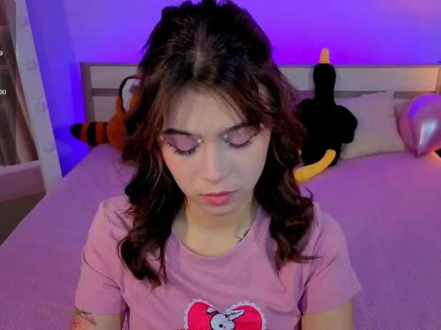 CoralineJones on BongaCams