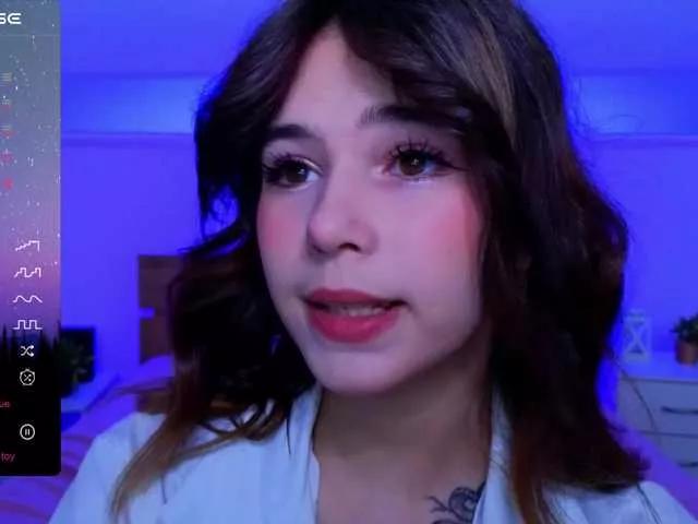 CoralineJones on BongaCams