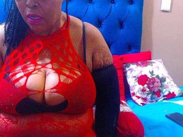 Ebonycandy10 on BongaCams