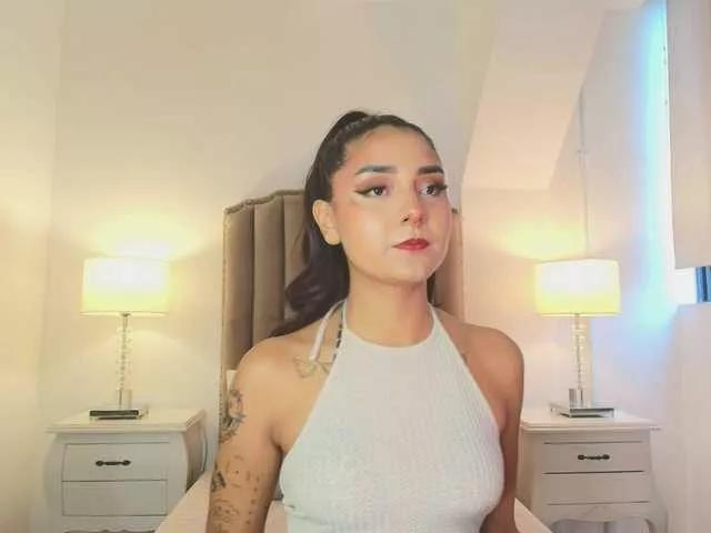 Freechat Emma-Torres1 on BongaCams