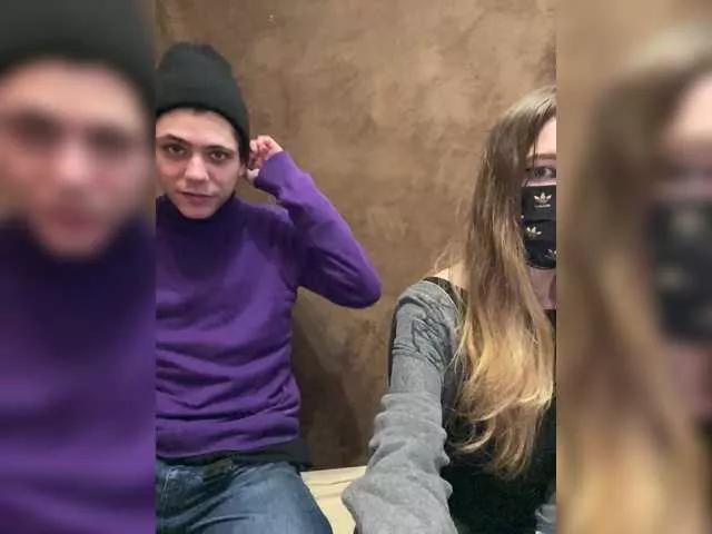 Emmalove13 on BongaCams