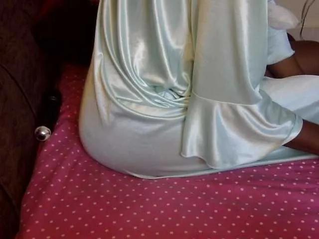 Freechat Gladwell on BongaCams