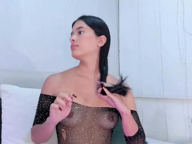 isa-queen on BongaCams