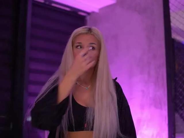 IvyRowa on BongaCams