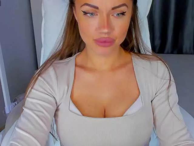 JenniferBomb on BongaCams