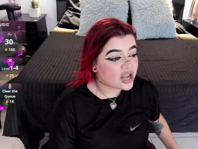 Julieta-Coopeer on BongaCams