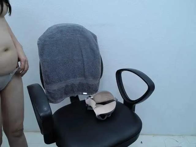 Lady-Young on BongaCams