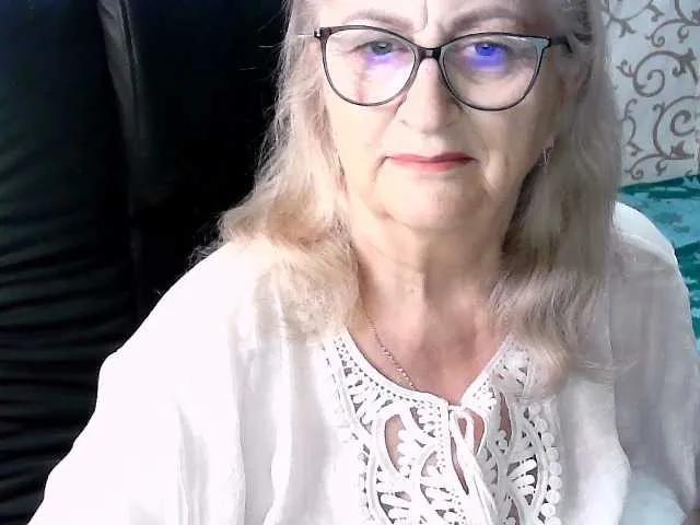 Freechat LolkaAlyss on BongaCams