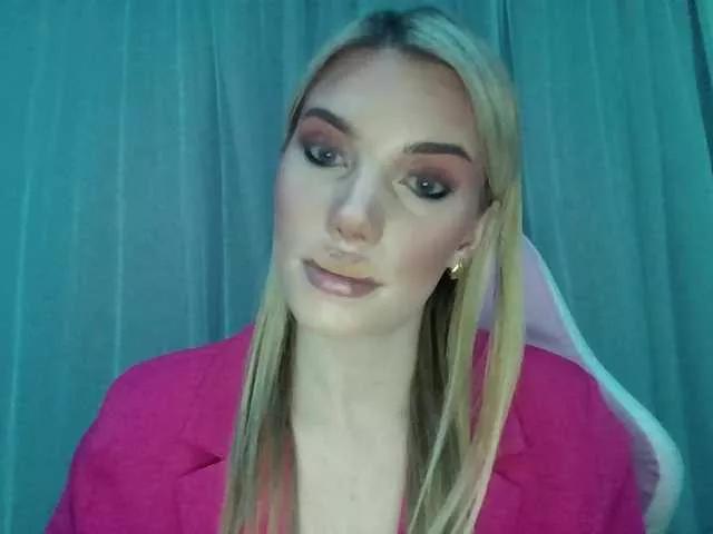 LYLAtop on BongaCams