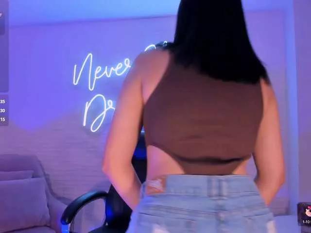 MaddisonLowe on BongaCams