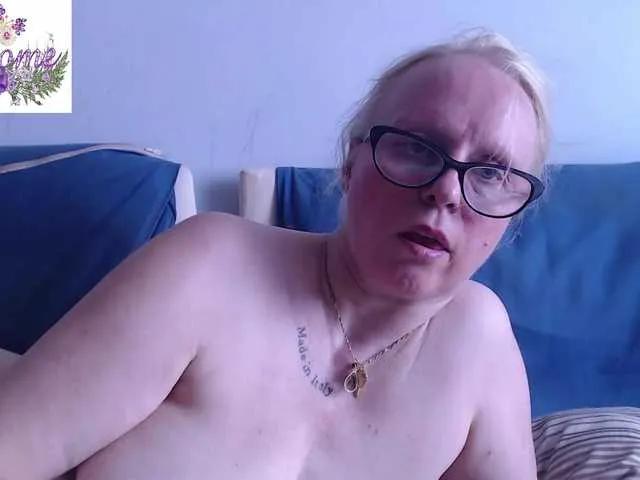 Freechat martachatte19 on BongaCams