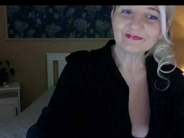 Mellica —  A slow gaze, a whisper, a pause...  
 When you take your time and savor each moment.  
 I can feel your fantasy --- even in silence.  
It's not the body, it's the game... the presence... the taste.