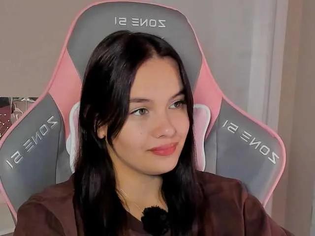 Mia-mit on BongaCams