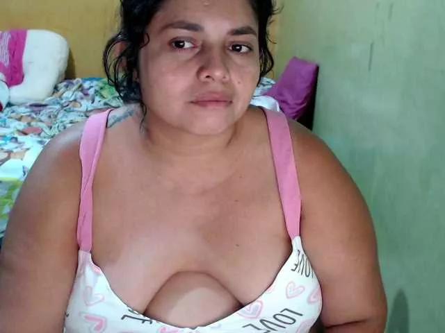 mia-naughty on BongaCams