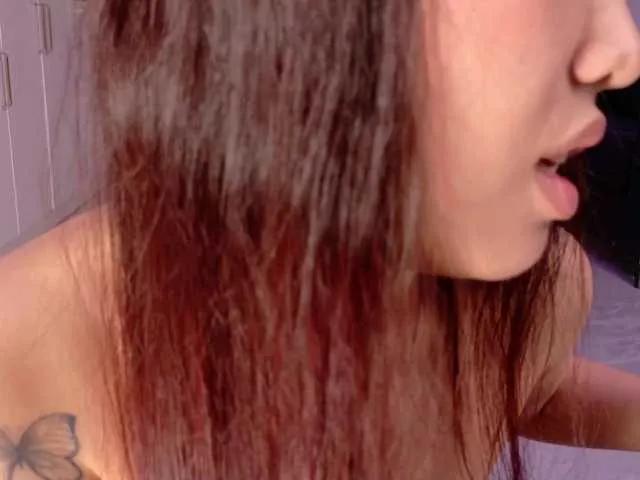 Mishel-Blessing on BongaCams