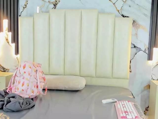 mollieblue69 on BongaCams