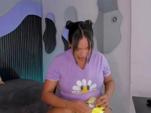 Nicolle-mariee on BongaCams