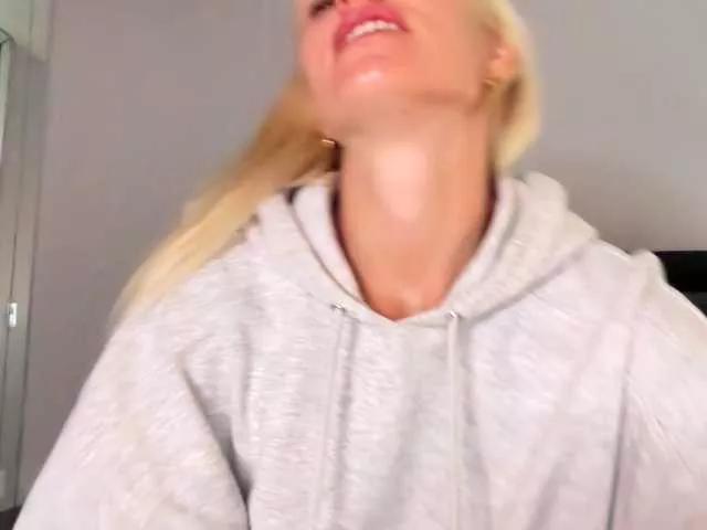 ohbabykelly on BongaCams