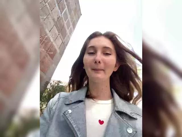 PeachGirl on BongaCams