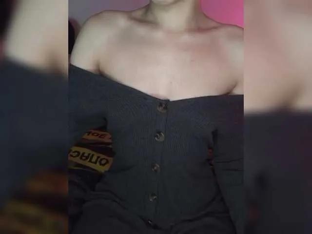 Plohishi2 on BongaCams