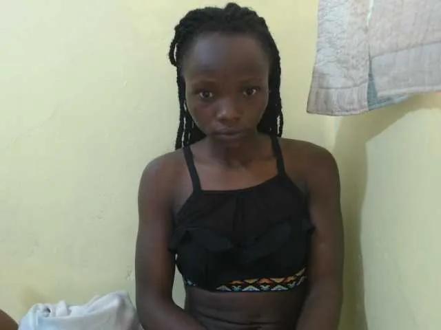 Freechat Prettyebony2 on BongaCams