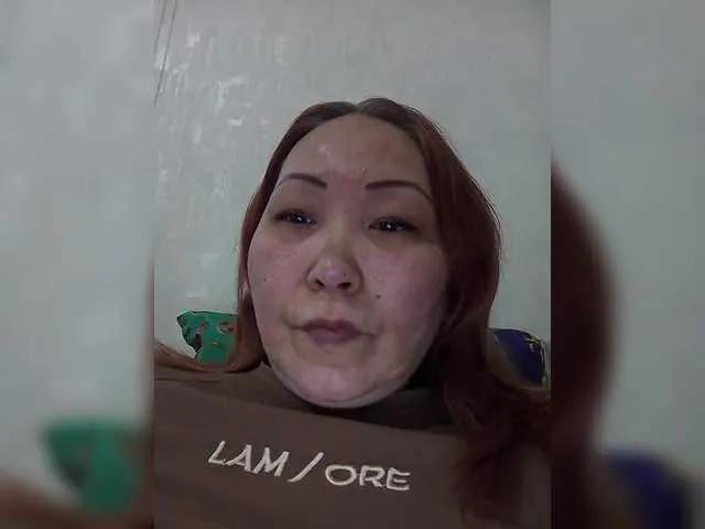 Qweentis on BongaCams