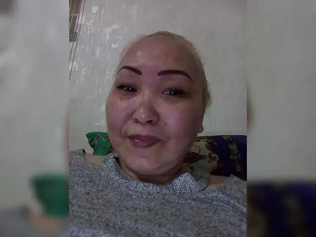 Qweentis on BongaCams