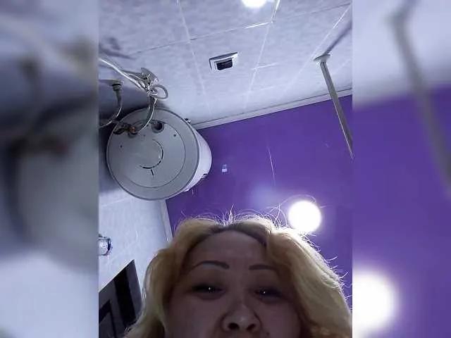 Qweentis — Freechat on BongaCams