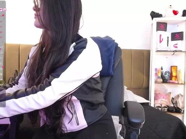 Rapunzell-- on BongaCams