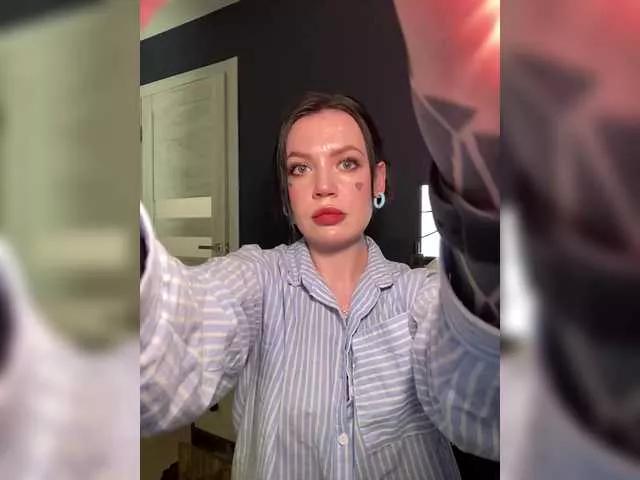 realalicebim on BongaCams