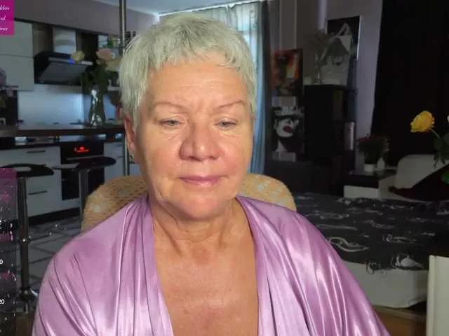 roxana-brooks on BongaCams