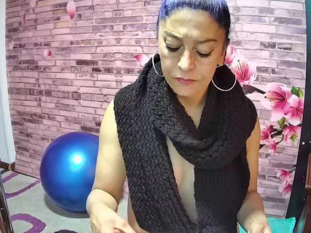 SCARLETT-HOT on BongaCams