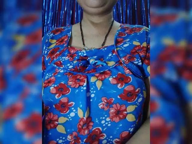 Freechat sexycharu on BongaCams