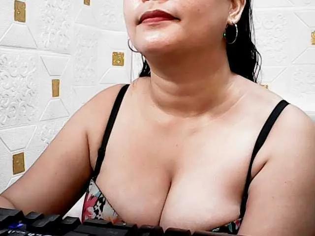 sexyslutcum on BongaCams