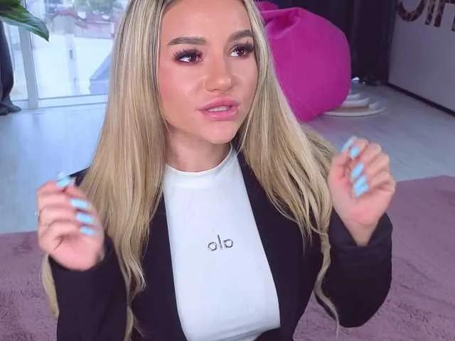 SpoilM3Mor3 on BongaCams