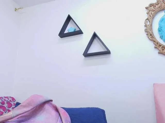 tinkerbell- on BongaCams