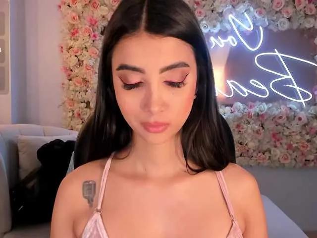 ValeriaVelvet on BongaCams