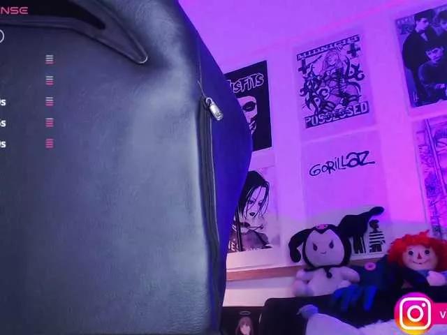 Violetlane on BongaCams