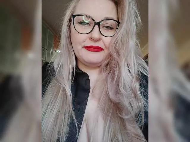 WifeyNusha on BongaCams